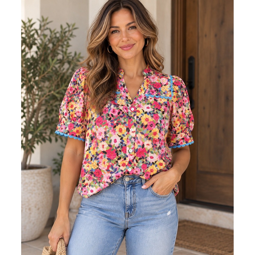 NWT Entro Floral Scallop Trim Button Down Top Small Pink Multi T26666